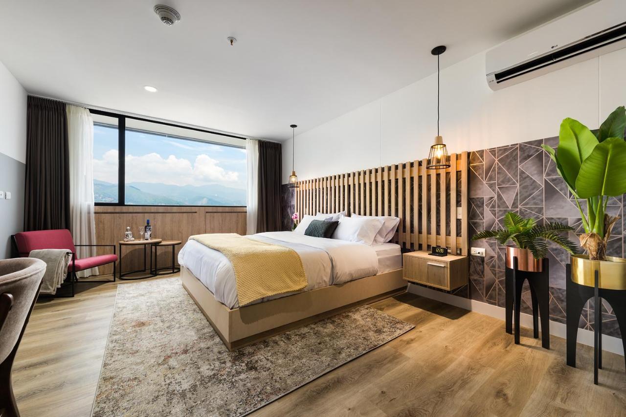 Go Living And Suites - Jalo Rent เมเดยิน ภายนอก รูปภาพ