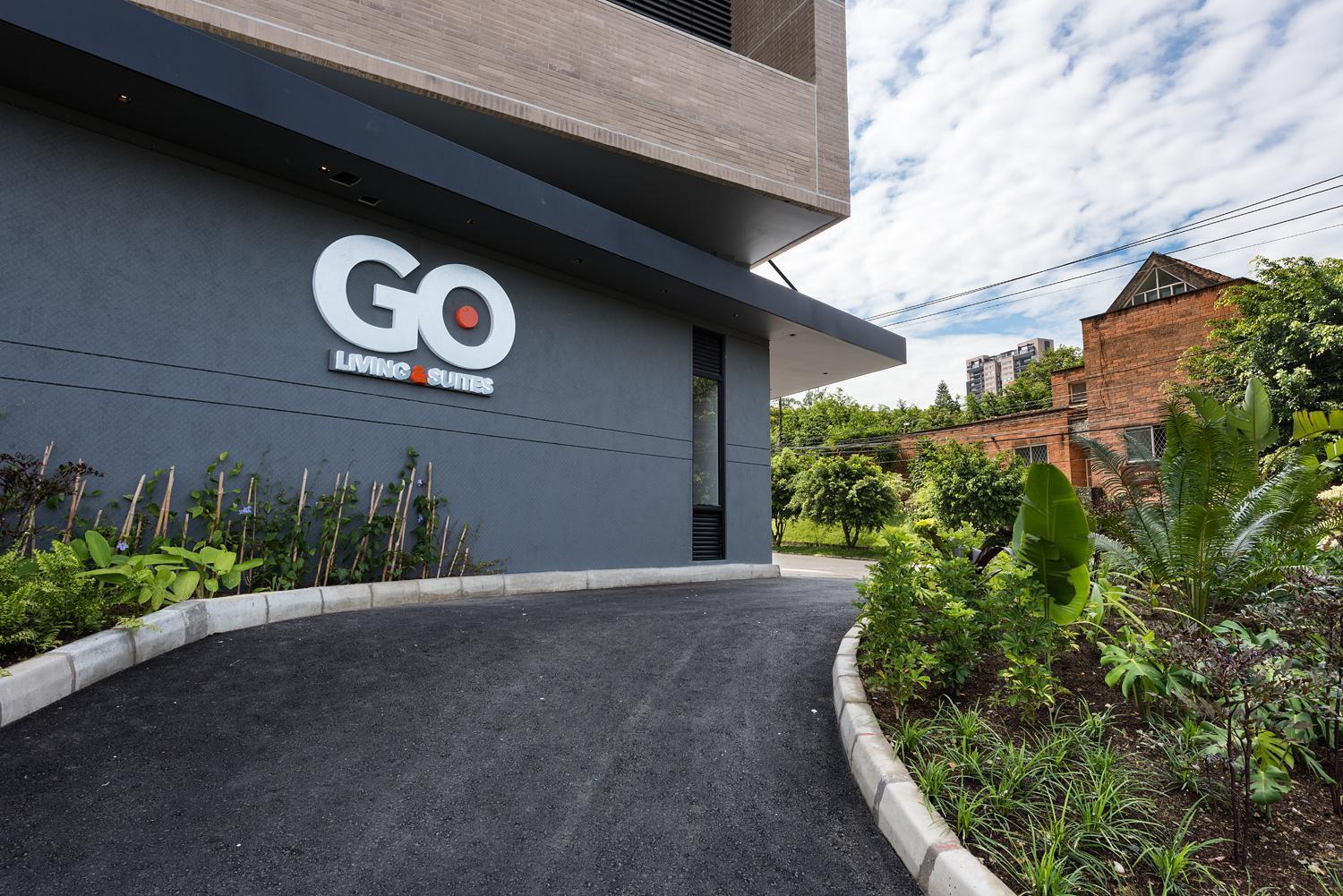 Go Living And Suites - Jalo Rent เมเดยิน ภายนอก รูปภาพ